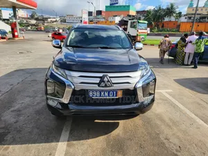 Photo - Mitsubishi Pajero Sport 2021 Black