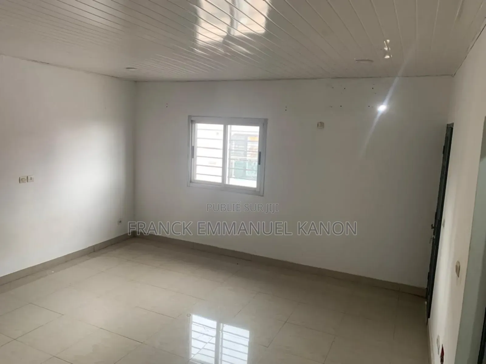 4chbre Appartement dans Un Duplex Rivera, Yopougon à Vendre