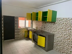 4chbre Appartement dans Un Duplex Rivera, Yopougon à Vendre