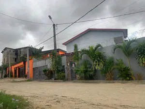 4chbre Appartement dans Un Duplex Rivera, Yopougon à Vendre