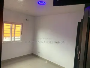 4chbre Appartement dans Un Duplex Rivera, Yopougon à Vendre