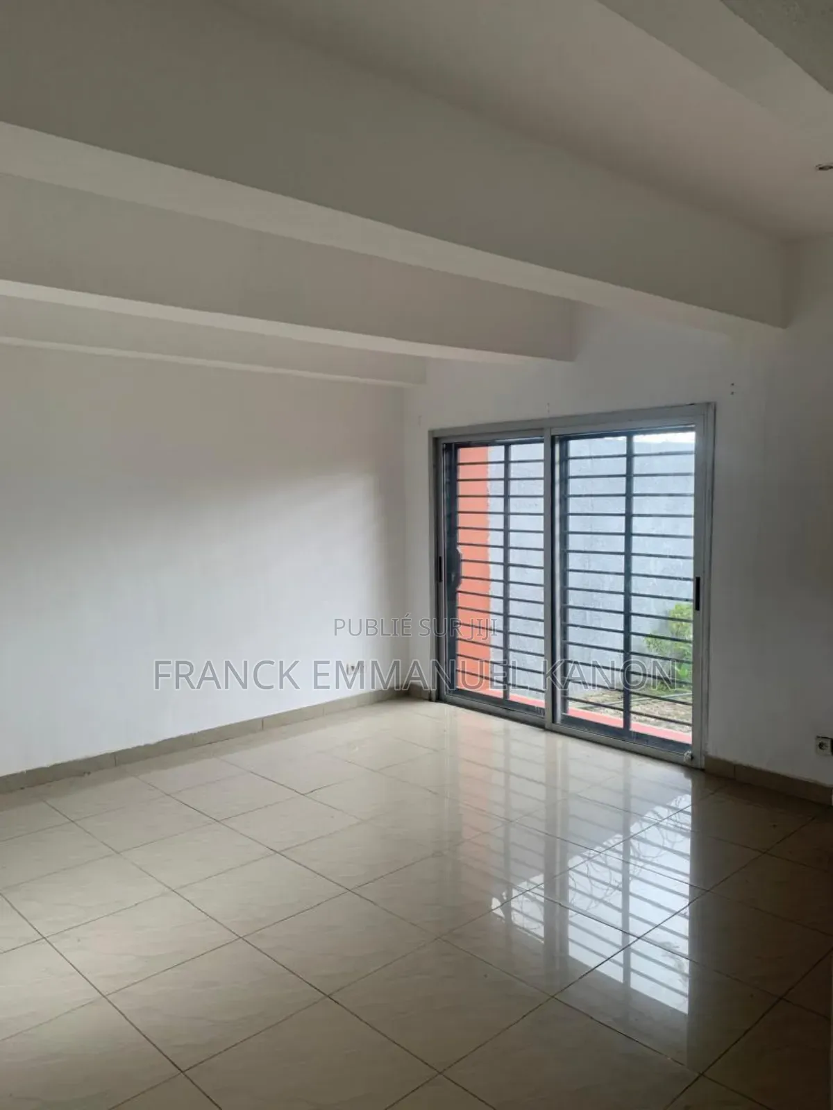 4chbre Appartement dans Un Duplex Rivera, Yopougon à Vendre