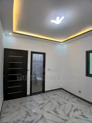 3chbre Duplex dans Ismaël Coulibaly, Grand-Bassam à Louer