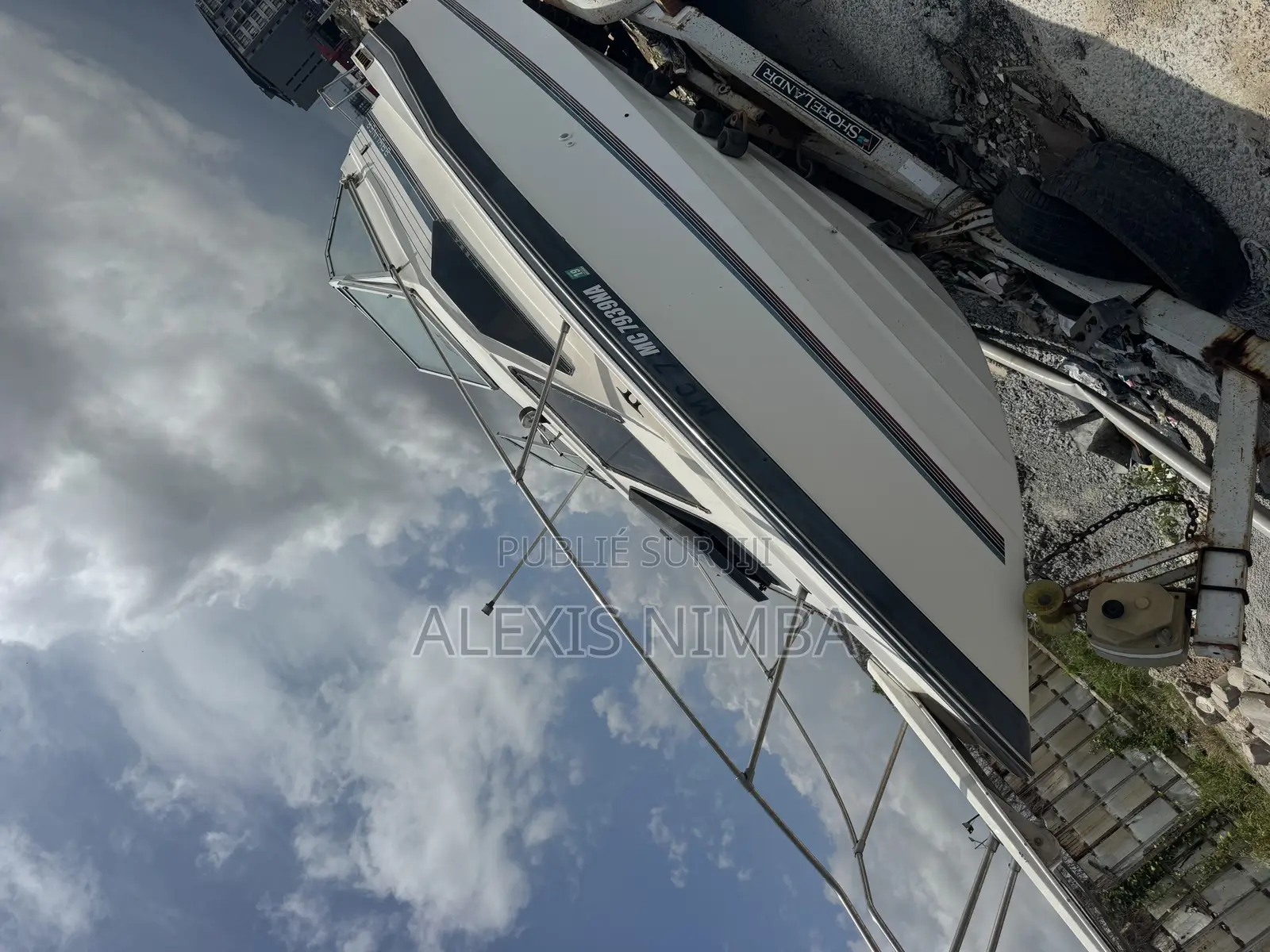 Coque Bateau Mini Yatch Tout À Refaire Avec Cabine