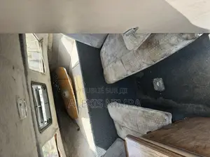 Coque Bateau Mini Yatch Tout À Refaire Avec Cabine