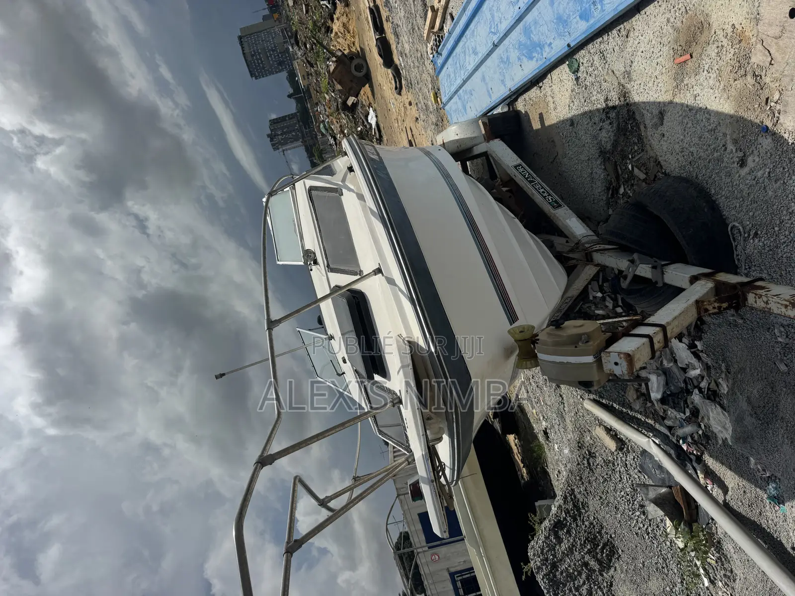 Coque Bateau Mini Yatch Tout À Refaire Avec Cabine