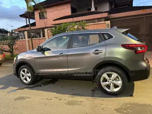 Nissan Qashqai 2019 Gris