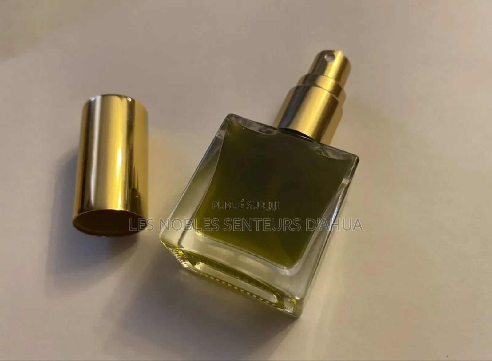 Ventes De Parfums Femmes/Hommes