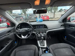 Hyundai Elantra Limited 2020 Rouge