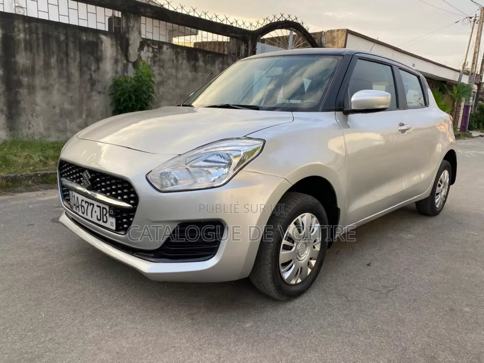 Suzuki Swift 2022 Gris