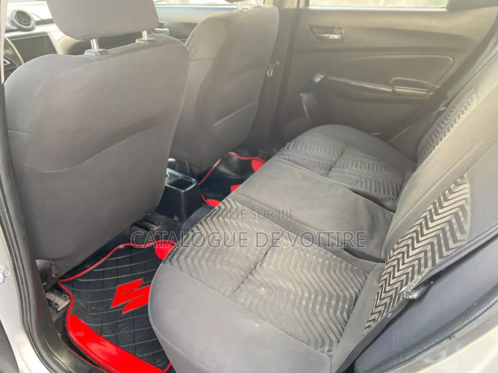 Suzuki Swift 2022 Gris