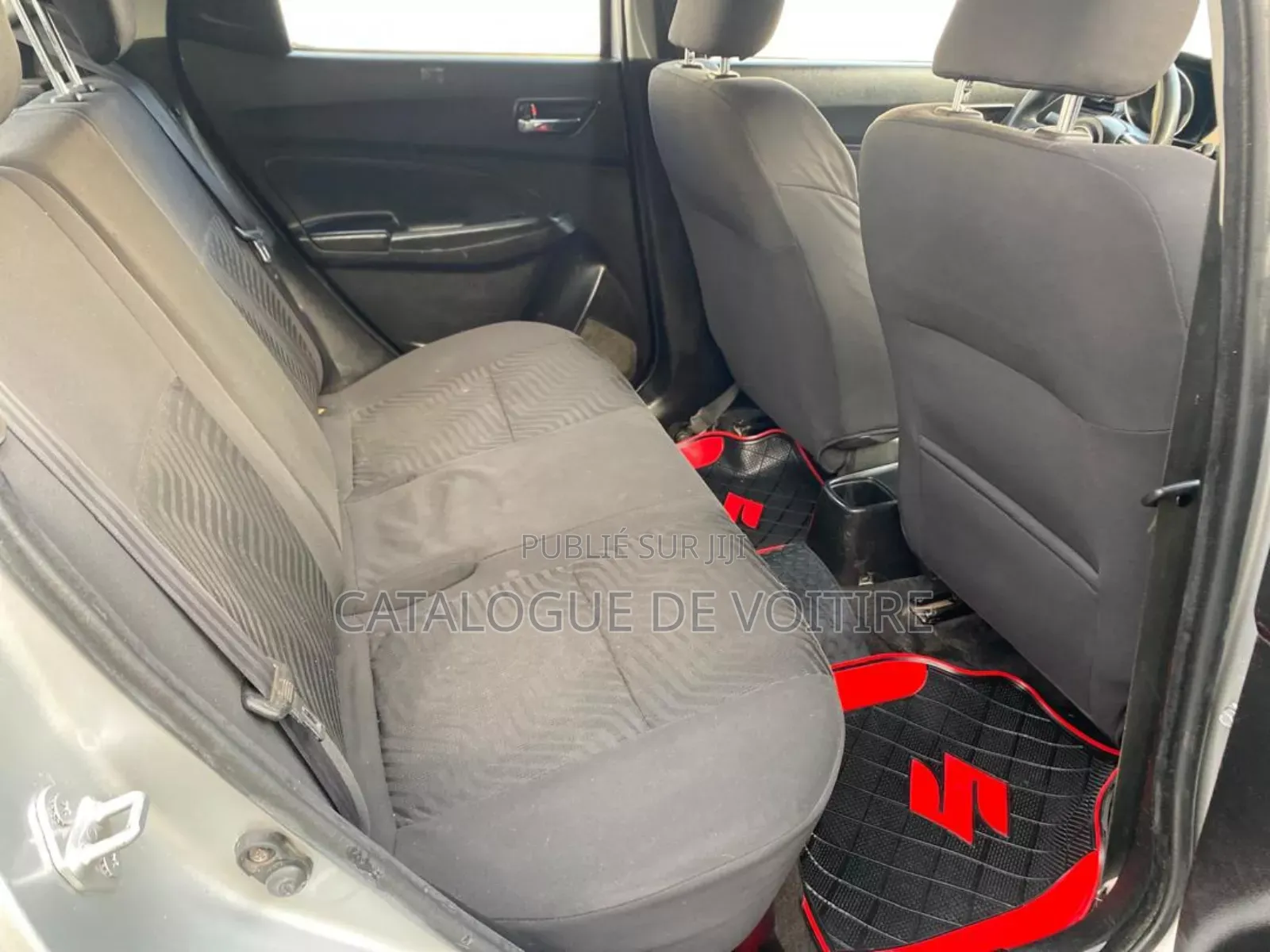 Suzuki Swift 2022 Gris