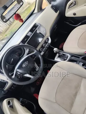 Kia Rio EX 4dr Hatchback (1.6L 4cyl 6A) 2014 Gris