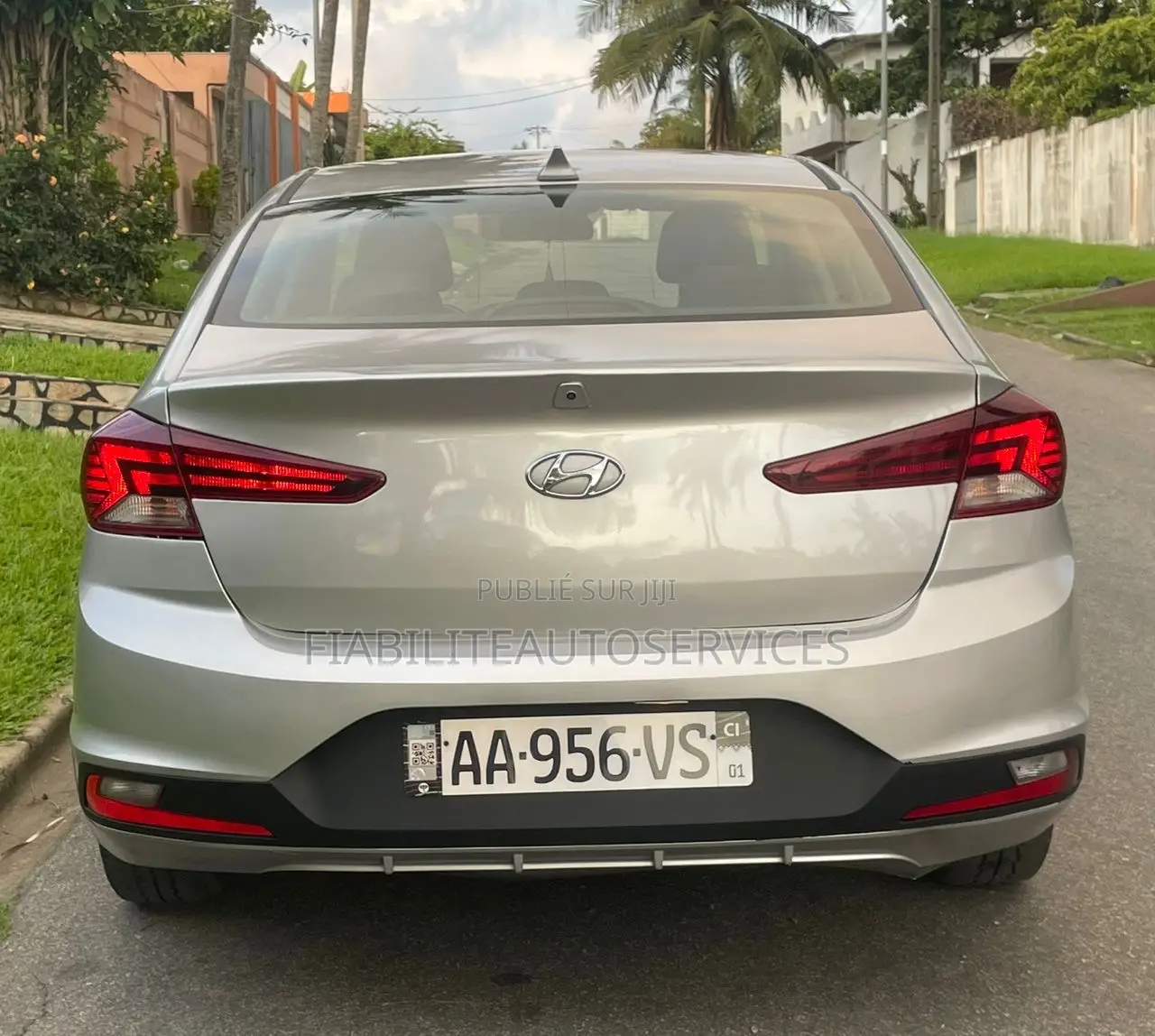 Hyundai Elantra SE 2020 Gris