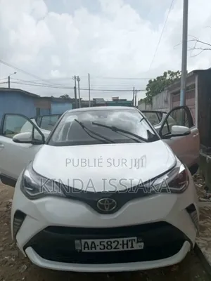 Toyota C-HR LE FWD 2020 Blanc cassé