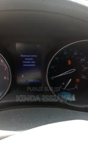 Toyota C-HR LE FWD 2020 Blanc cassé