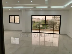 3chbre Appartement dans Cocody à Louer