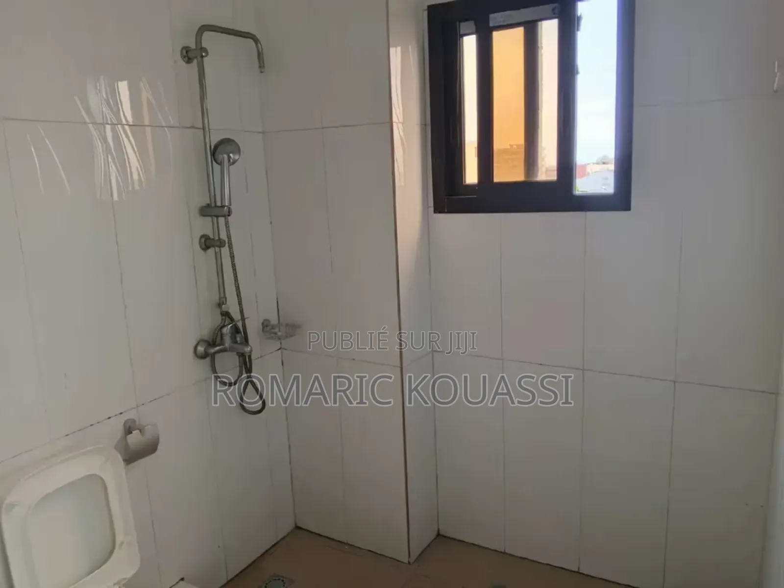 3chbre Appartement dans Cocody à Louer