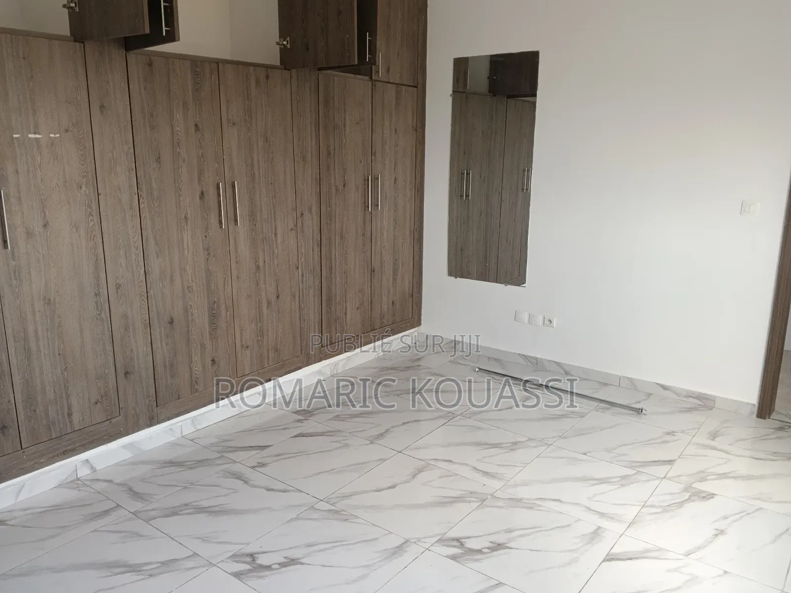 3chbre Appartement dans Cocody à Louer