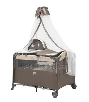 Photo - Berceau Pour Bébé Très Solide Et Confortable