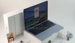 Neuf Apple MacBook Air 2025 M4 13-Inch 16GB Apple M4 SSD 256GB