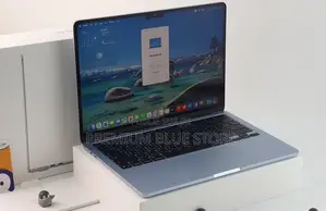 Neuf Apple MacBook Air 2025 M4 13-Inch 16GB Apple M4 SSD 256GB