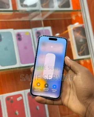 Photo - New Apple iPhone XR 64 GB Rouge