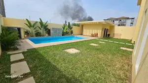 Villa Triplex en Vente