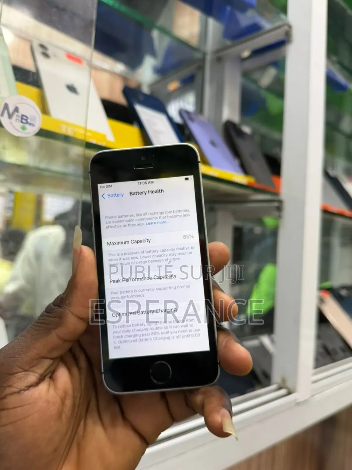 Apple iPhone SE (2020) 64 GB Gris