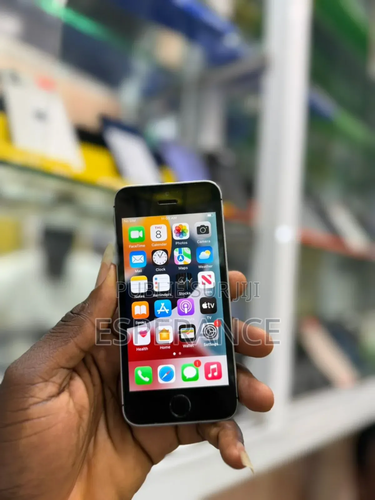 Apple iPhone SE (2020) 64 GB Gris