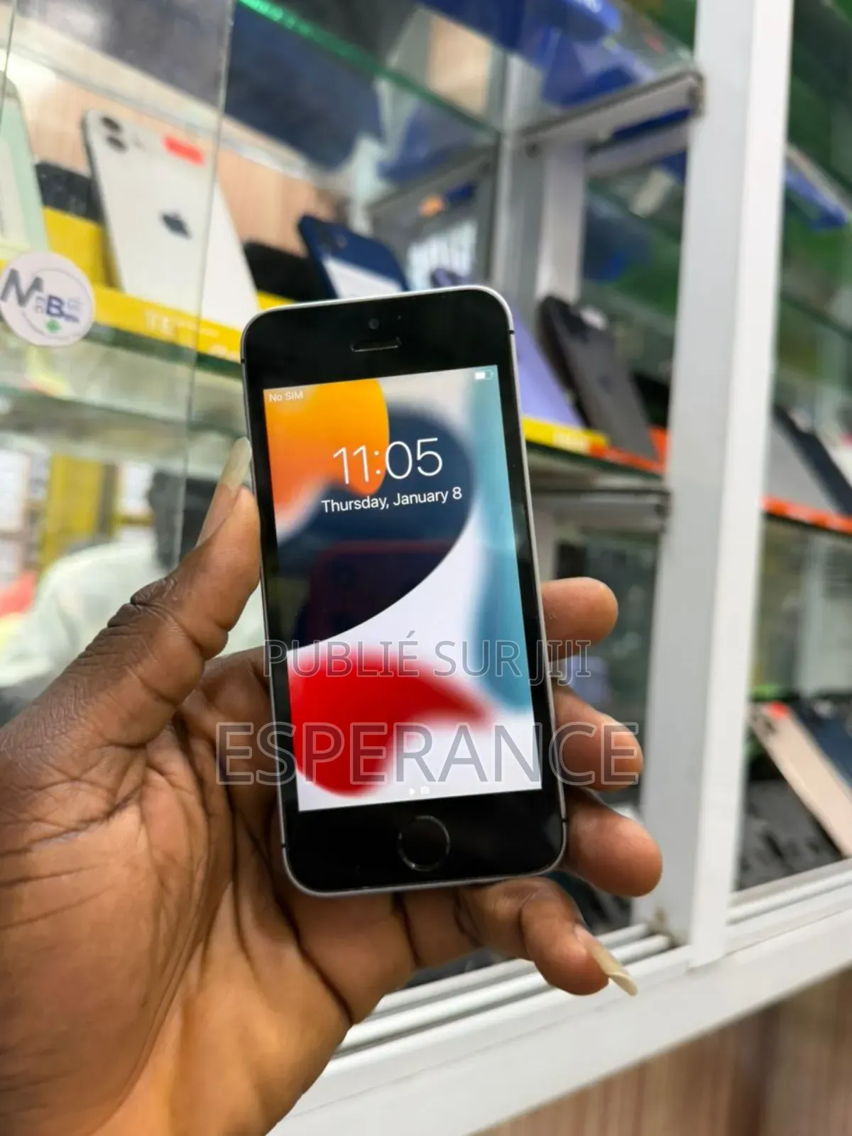 Apple iPhone SE (2020) 64 GB Gris