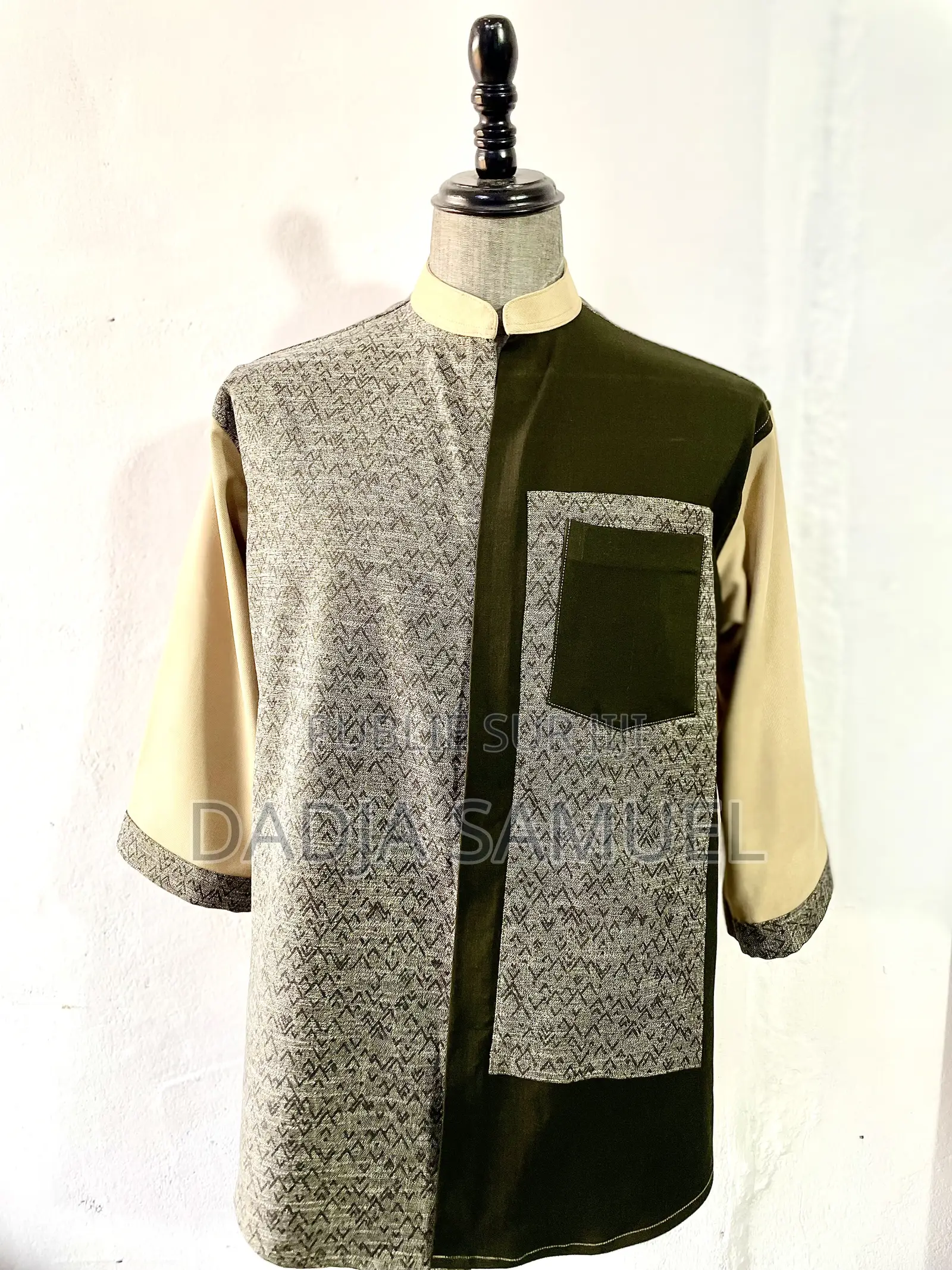 Vêtements Homme Disponible en L,Xl,M