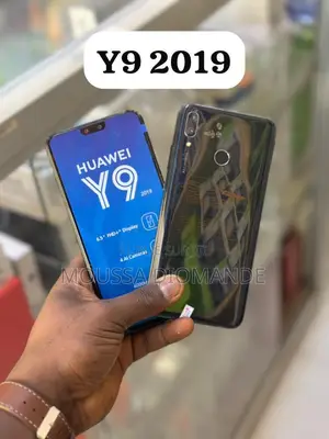 Photo - Huawei Y9 2019 128 GB Black