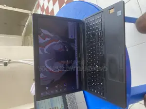 Ordinateur Portable Dell Latitude 5590 16GB Intel Core I5 SSD 500GB