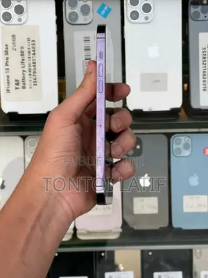 Photo - New Apple iPhone 15 Pro Max 256 GB Orange