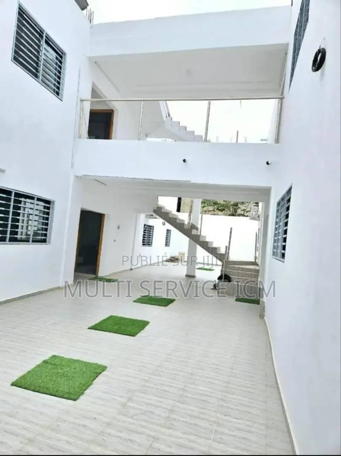 2chbre Duplex dans Cocody Nouveau Chu à Vendre