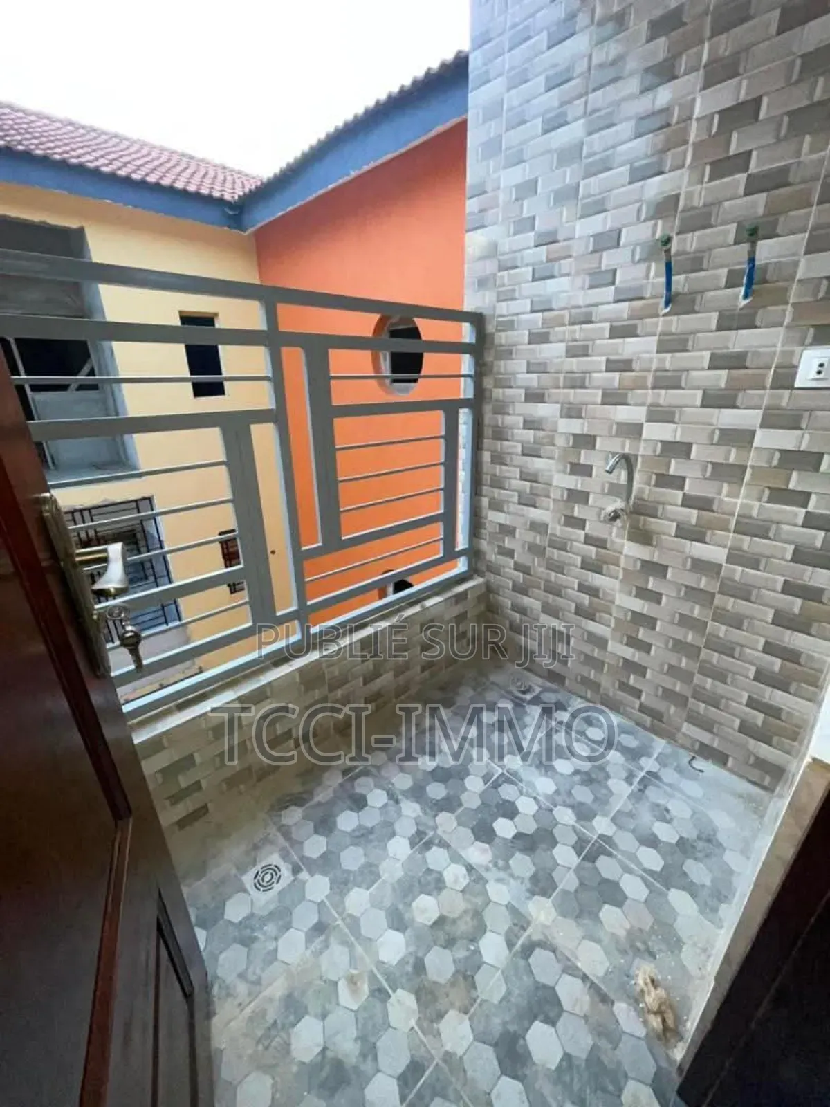 3chbre Appartement dans Tcci Sarl, Cocody à Louer