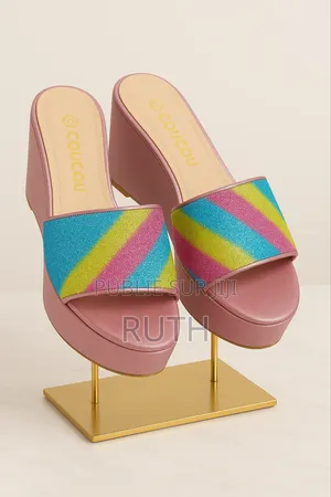 Photo - Sandales Compensées À Paillettes '' Coucou ''