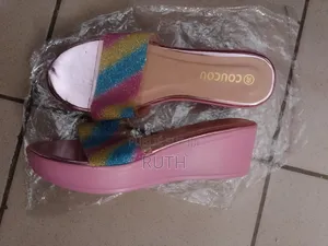 Sandales Compensées À Paillettes '' Coucou ''