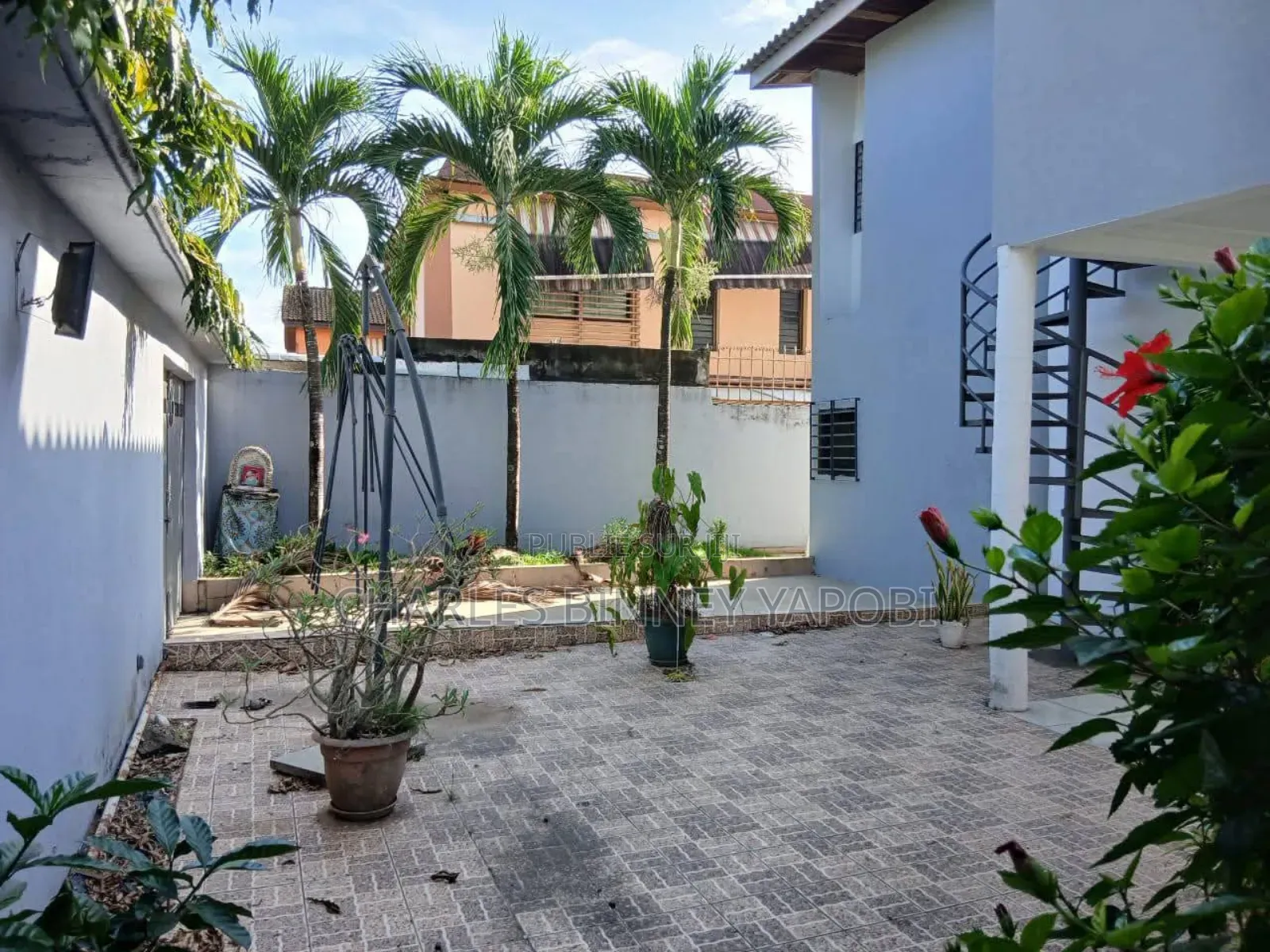 5chbre Appartement dans Grand-Bassam à Louer