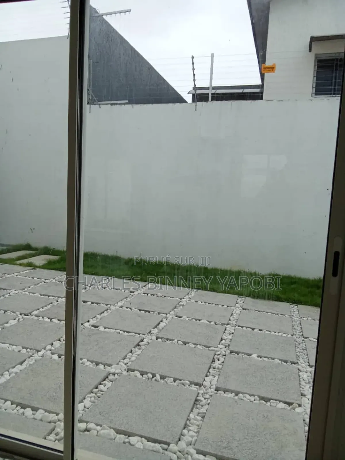 5chbre Appartement dans Grand-Bassam à Louer