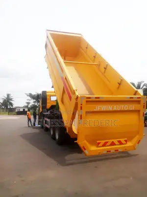 Photo - À Vendre Camion Poids Lourds Neuf Benne, Plateau, Citerne