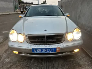 Mercedes-Benz C200 2000 Gris