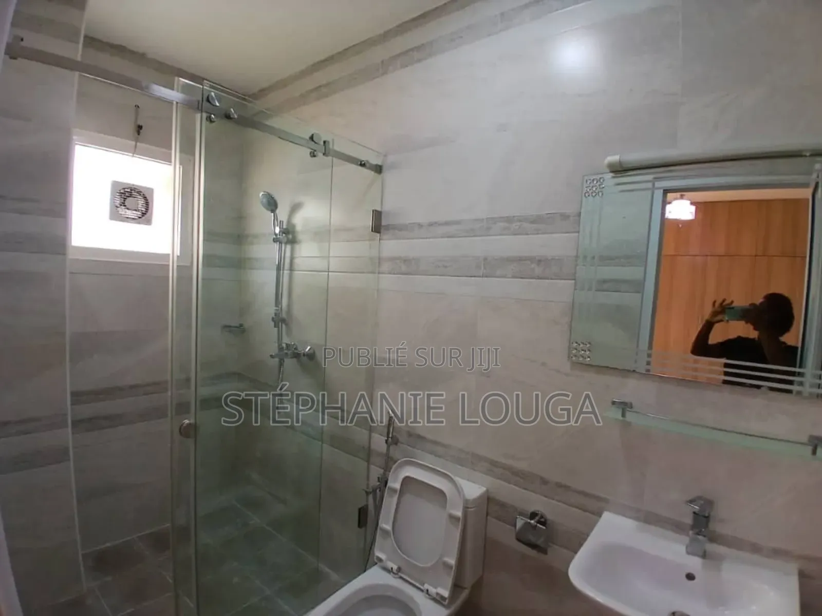 1chbre Appartement dans Modeste Cité Med, Grand-Bassam à Louer