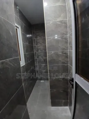 1chbre Appartement dans Modeste Cité Med, Grand-Bassam à Louer