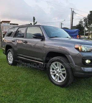 Toyota 4-Runner 2021 Black