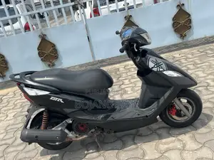 Yamaha 2011 Black
