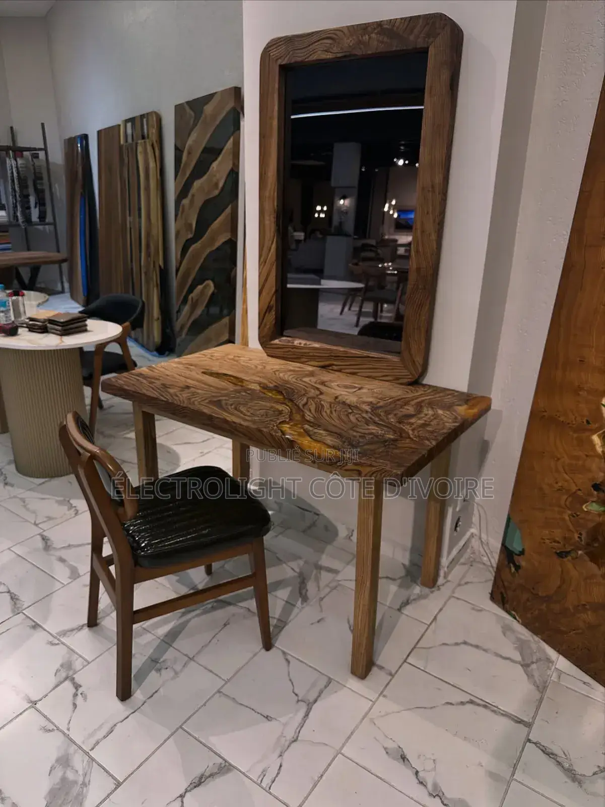 Table De Maquillage  