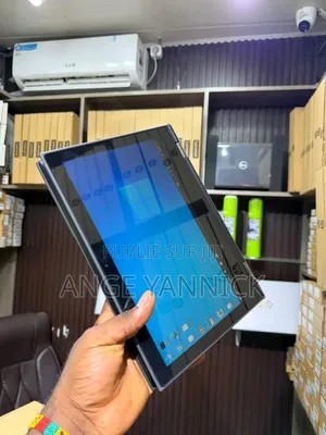 Photo - New Ordinateur Portable Lenovo 300e 4GB Intel Core 2 Duo SSD 256GB