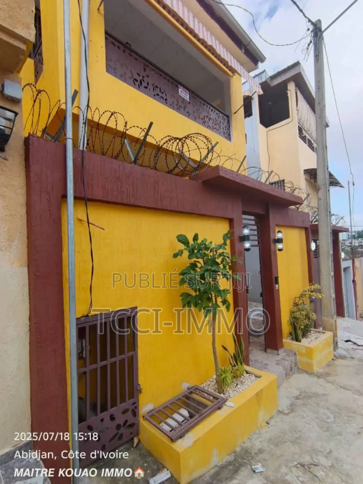 3chbre Duplex dans Tcci Sarl, Cocody à Louer